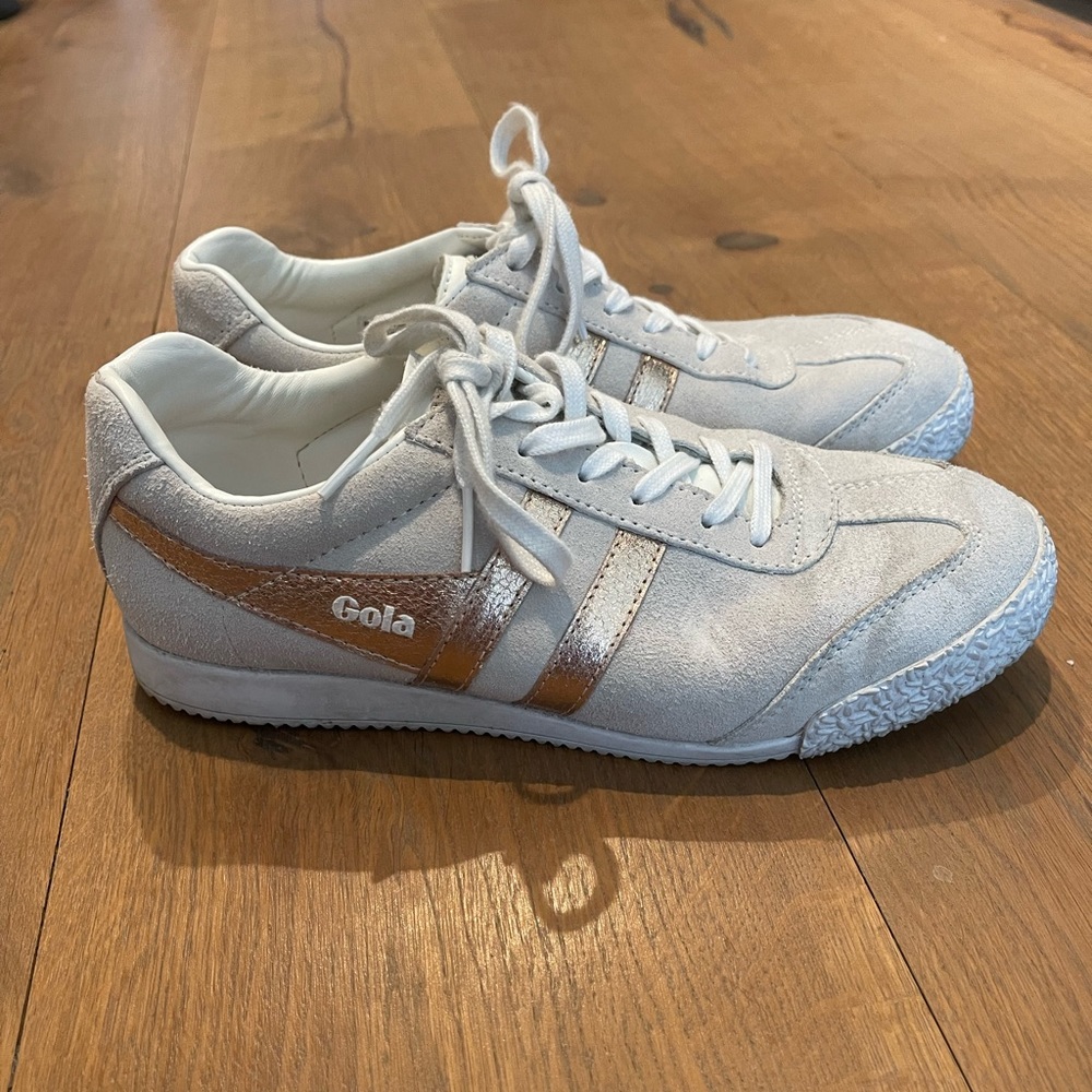 Gola Women's Light Gray Suede Sneakers with Metallic Gold Stripe